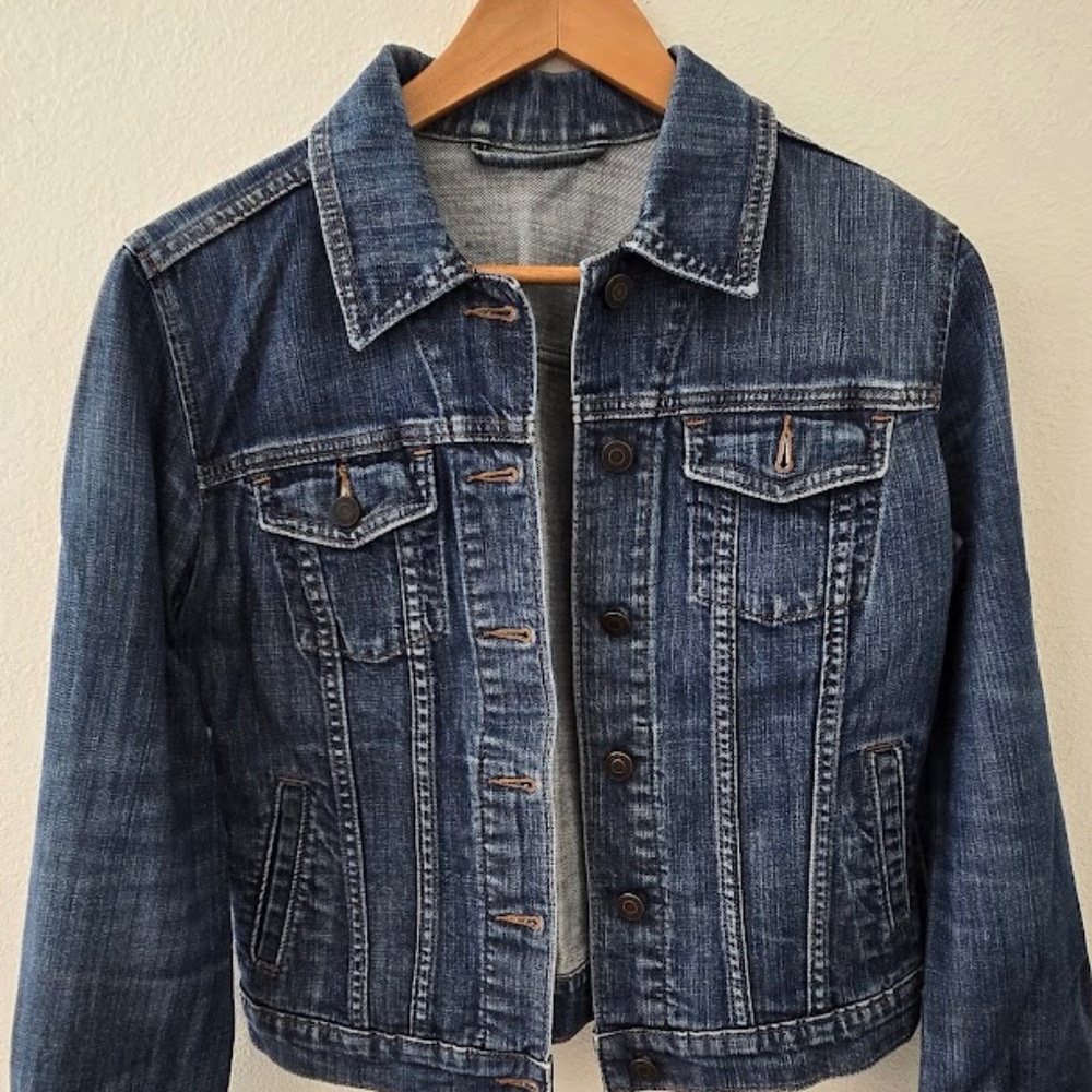 Vintage GAP 1969 Denim Jacket | Classic Medium Wash | Size S